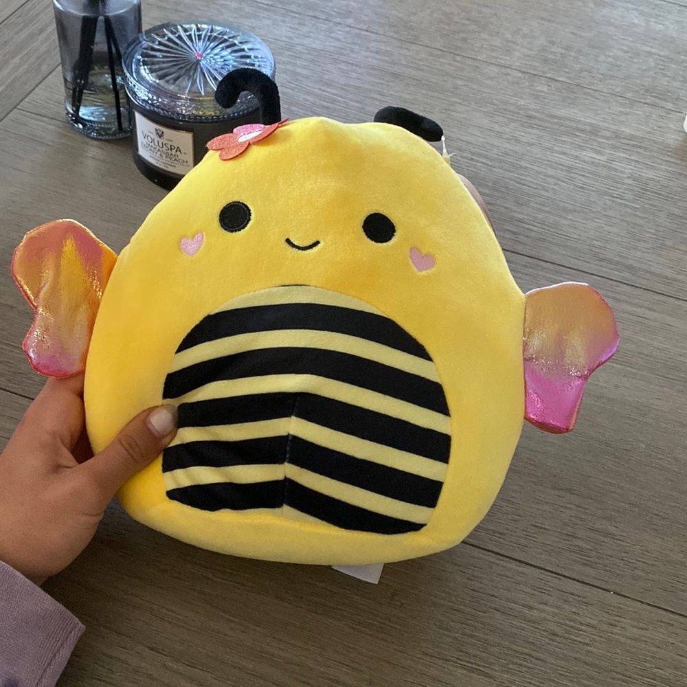 sunny the bee